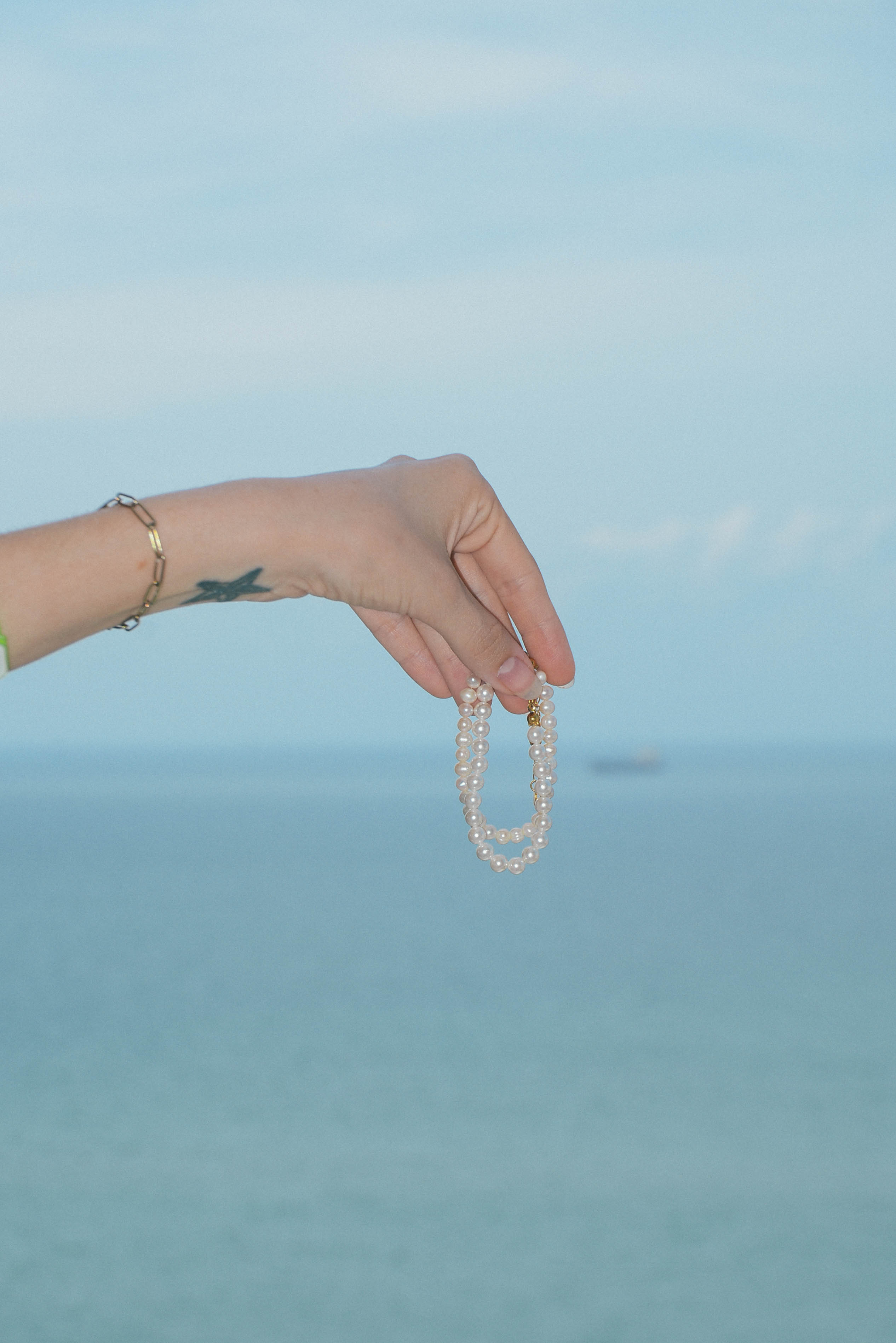 Presentando la Colección Golden Tide: Un Homenaje al Brillo del Mar