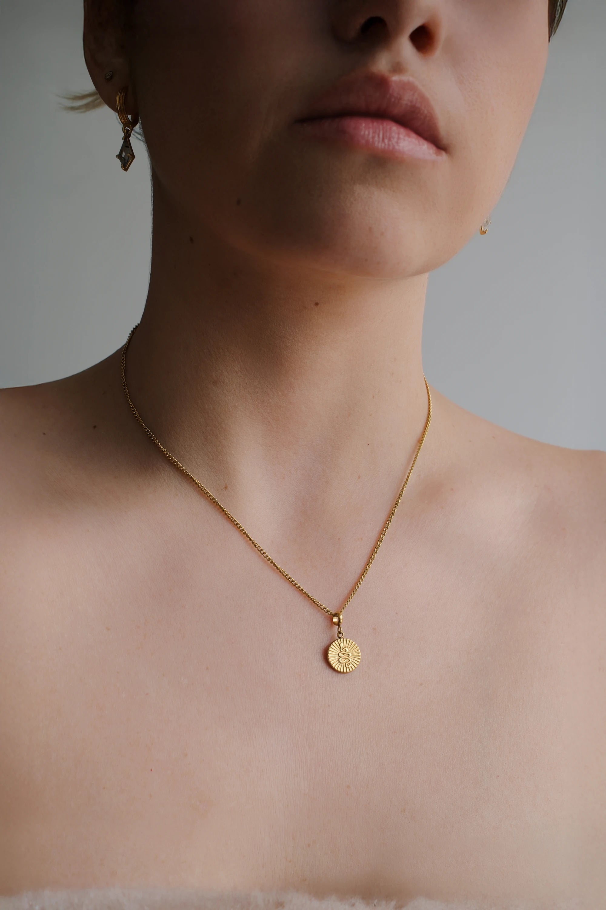 Collar Serpent Coin