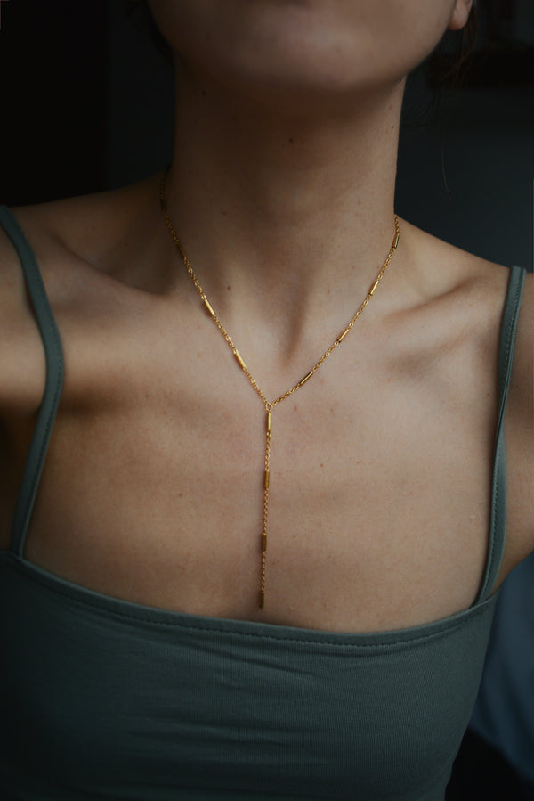 Collares Lariat