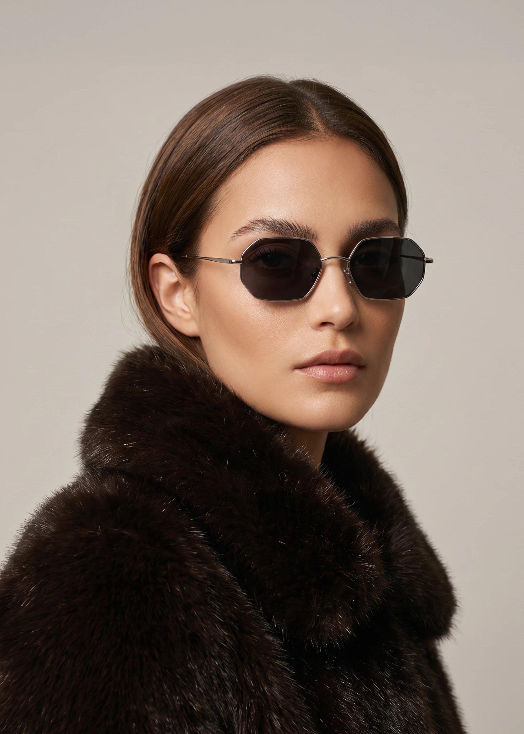 Neeve Sunnies Negras Marco Plateado