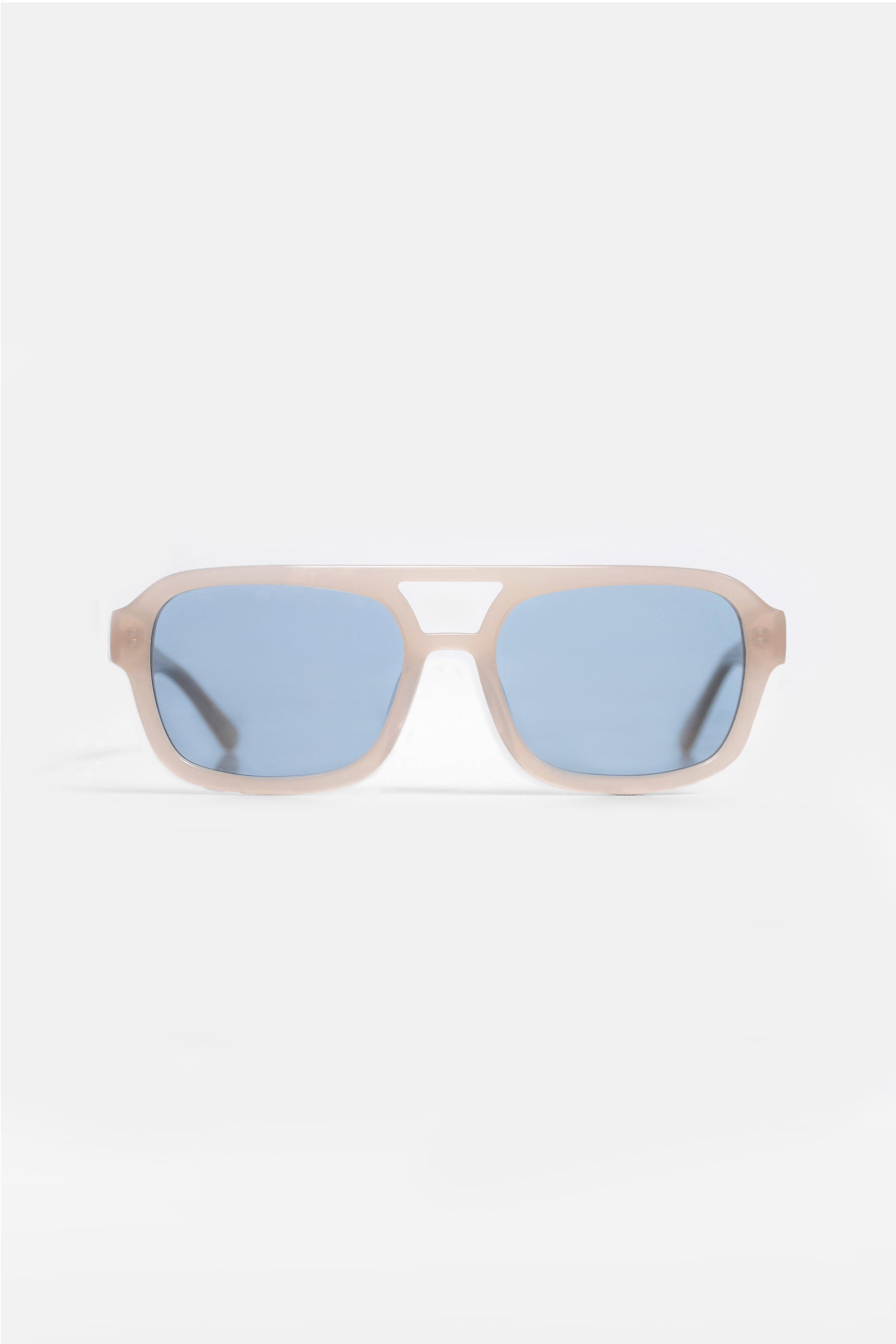 Val Sunnies Blue Cream