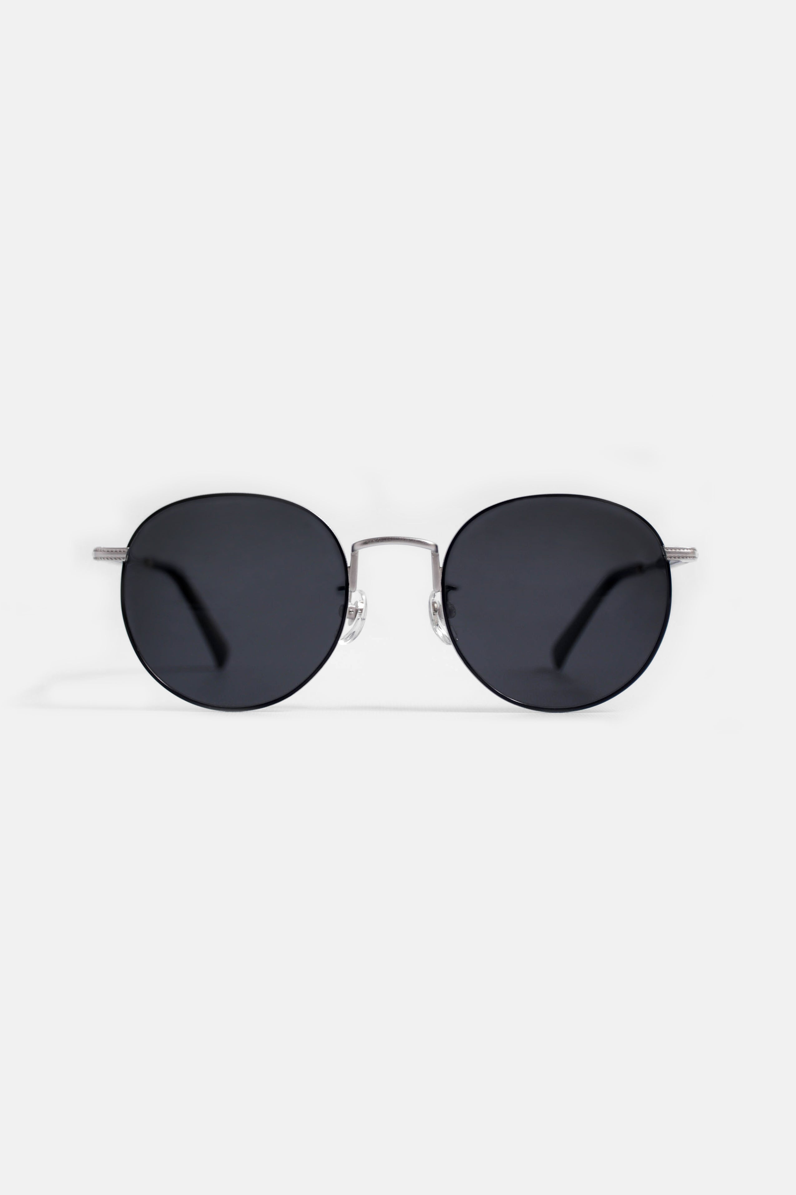 Danielle Sunnies Negro Plateado