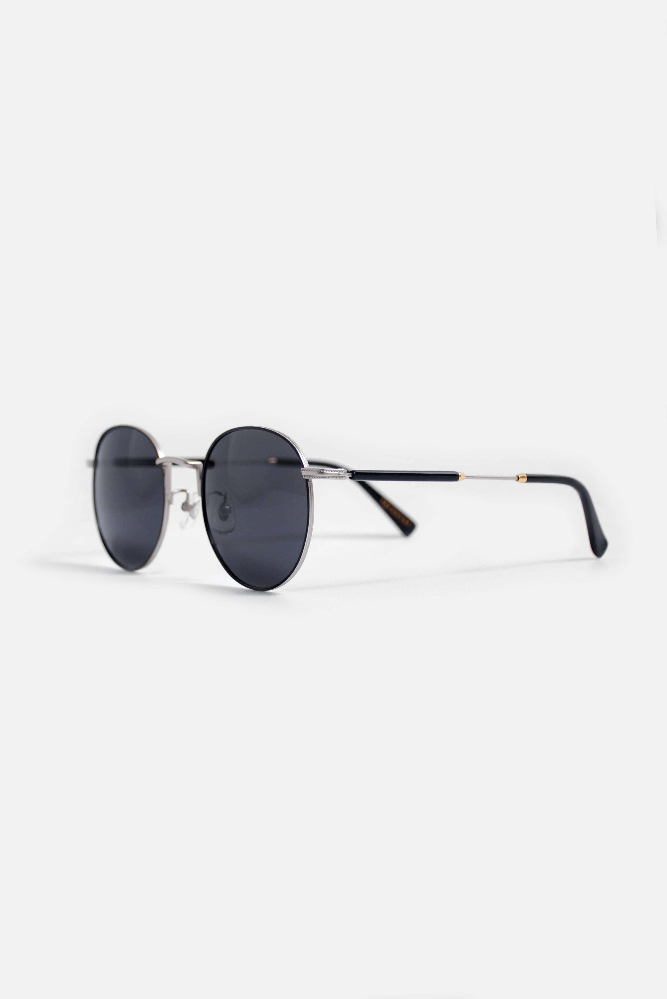 Danielle Sunnies Negro Plateado