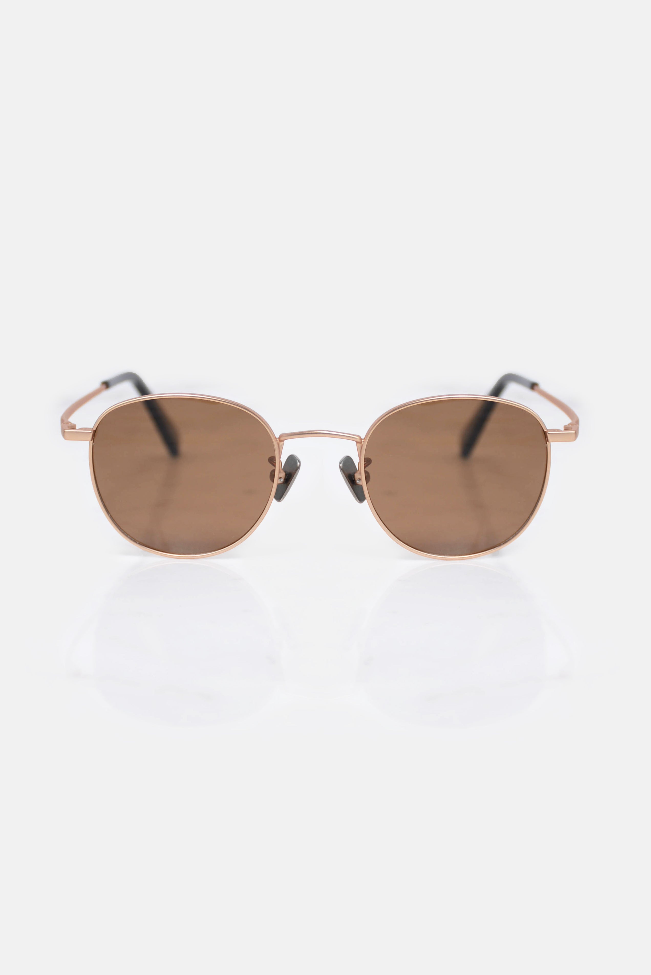 Elanor Sunnies Cafés