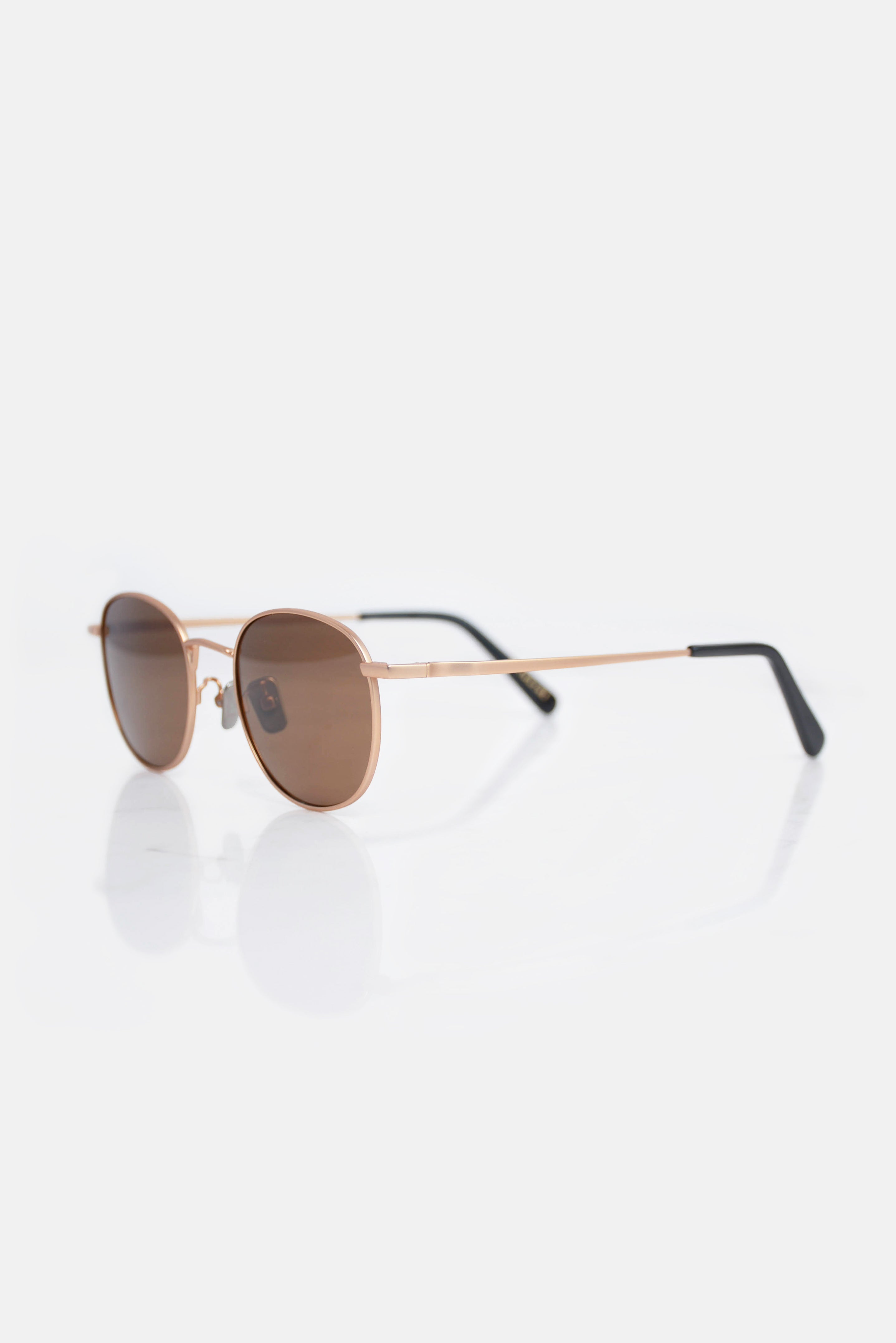 Elanor Sunnies Cafés