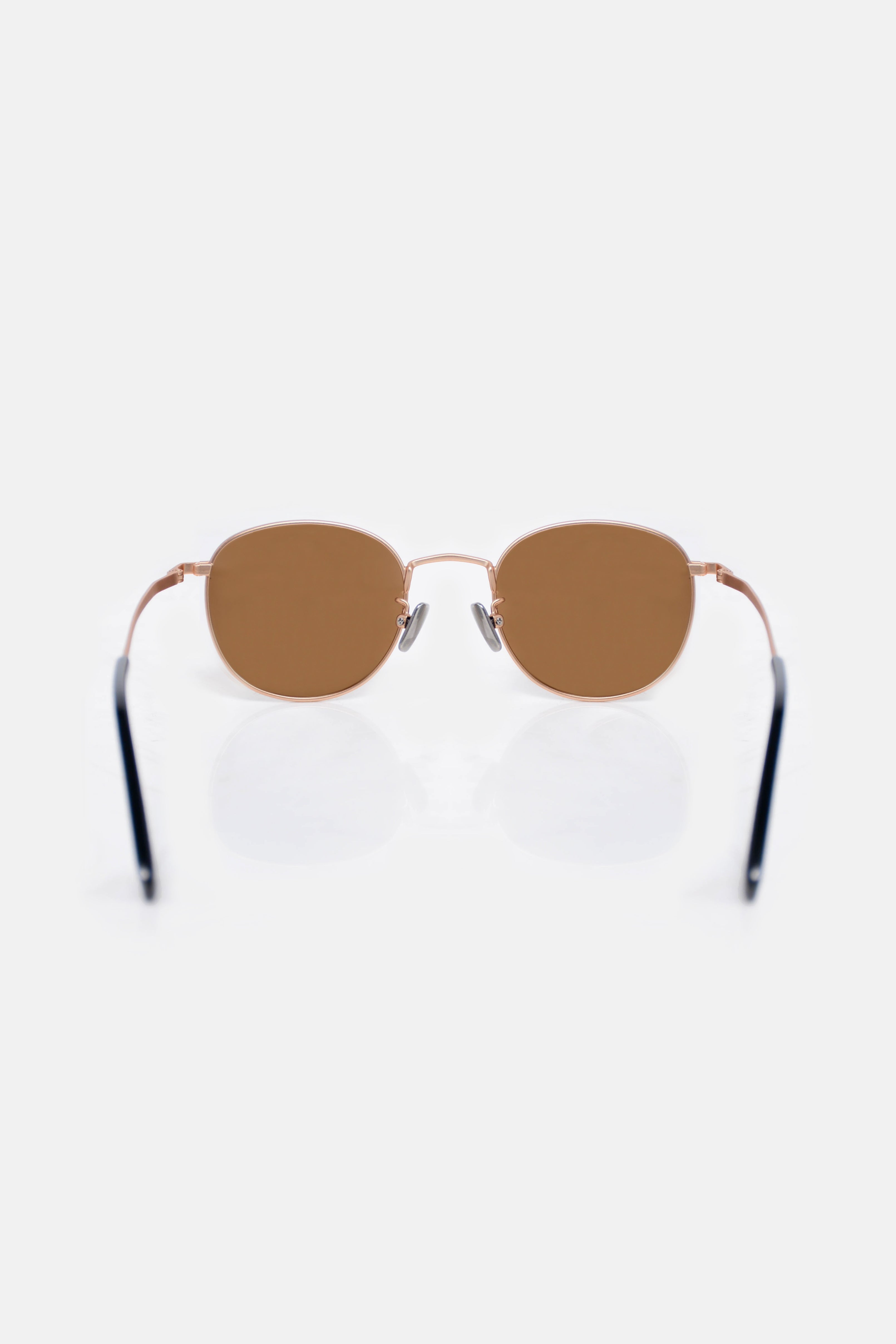 Elanor Sunnies Cafés