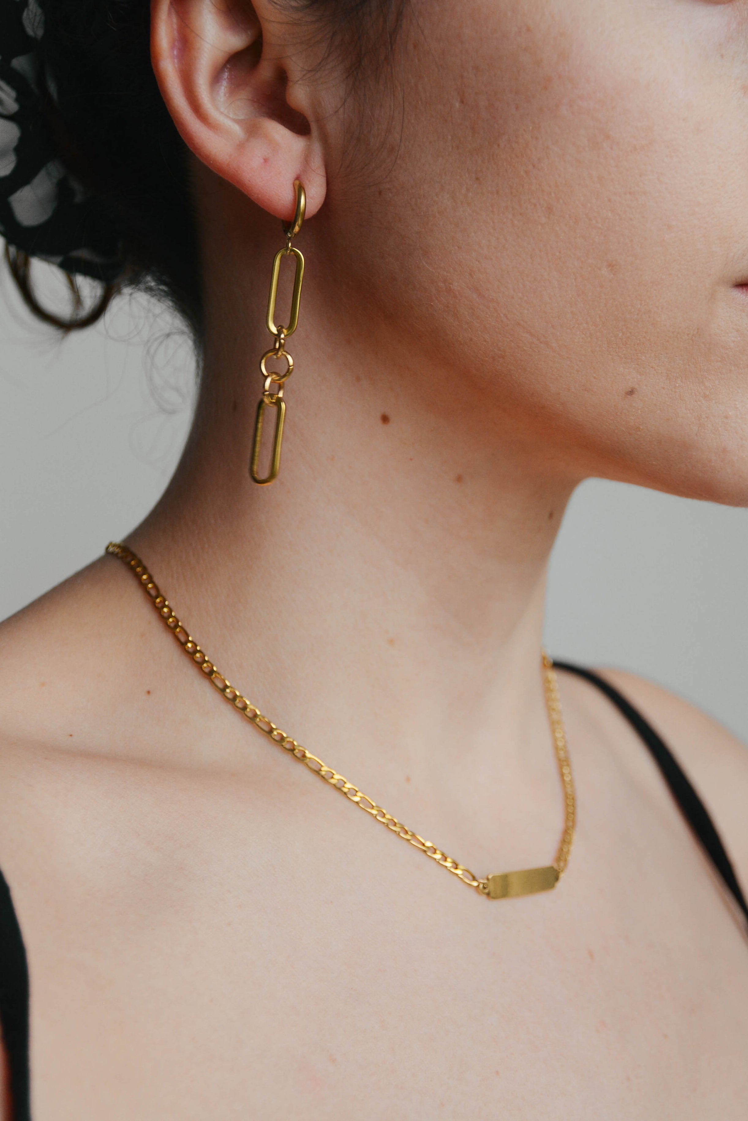 The Oval Drop Chain Earring