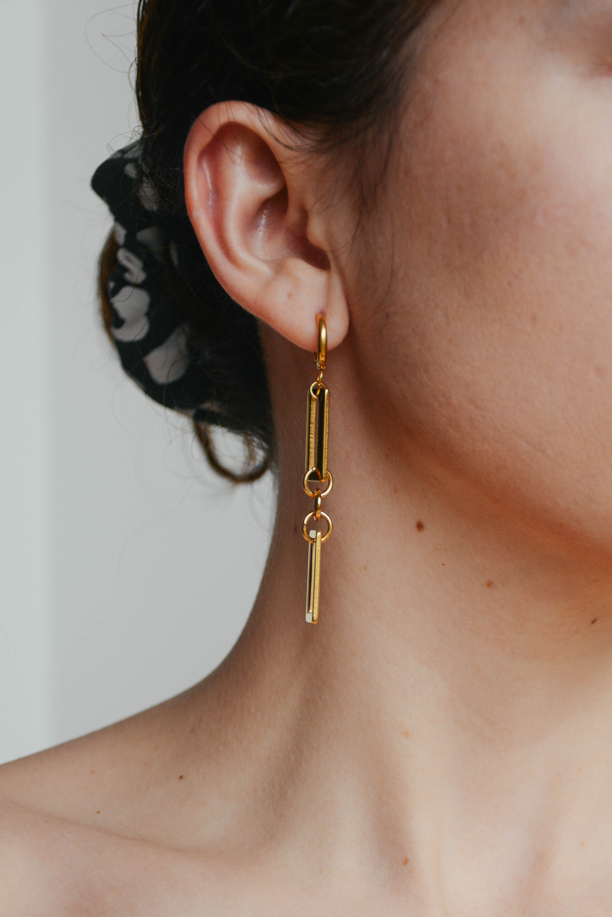 The Square Drop Chain Earring