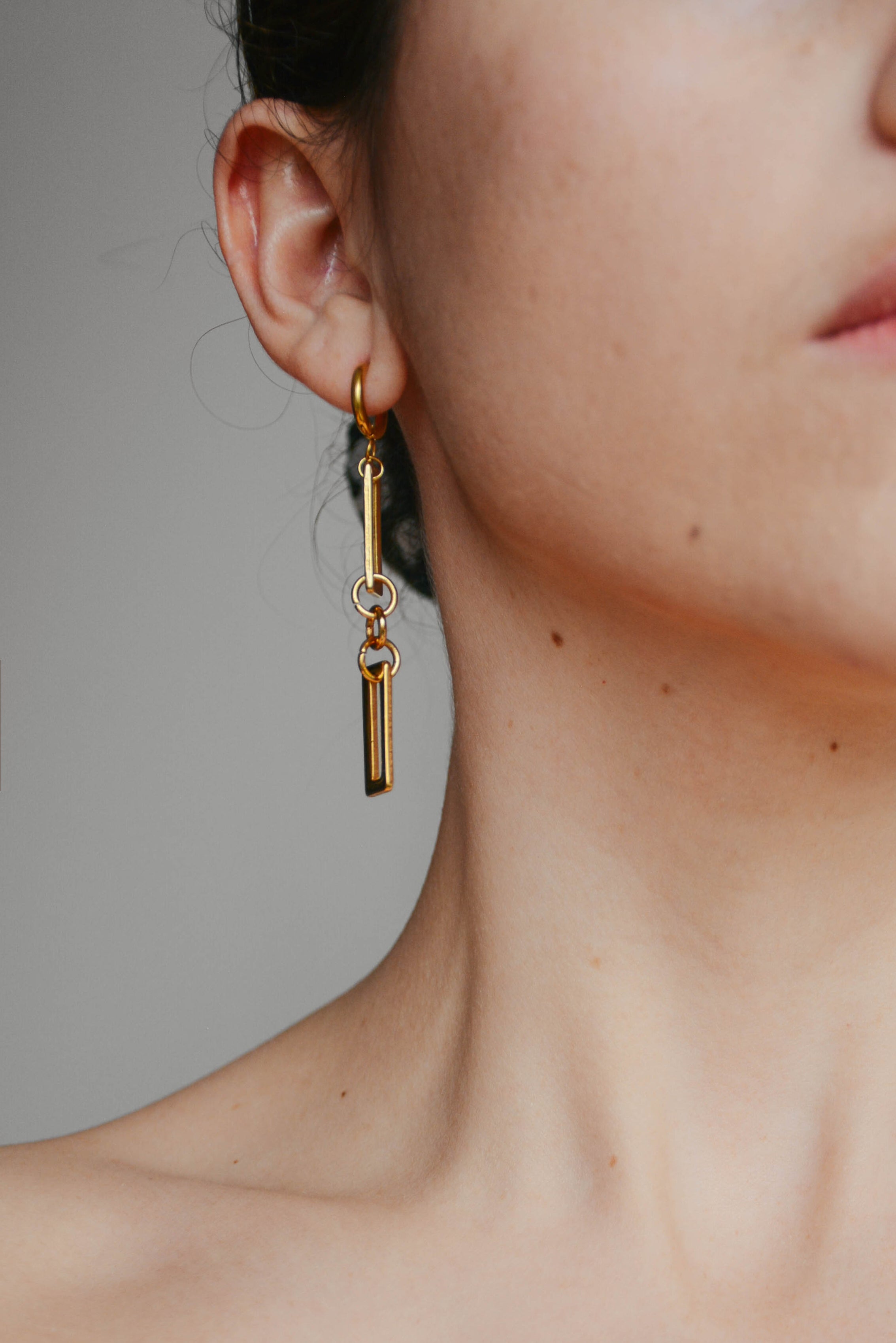 The Square Drop Chain Earring