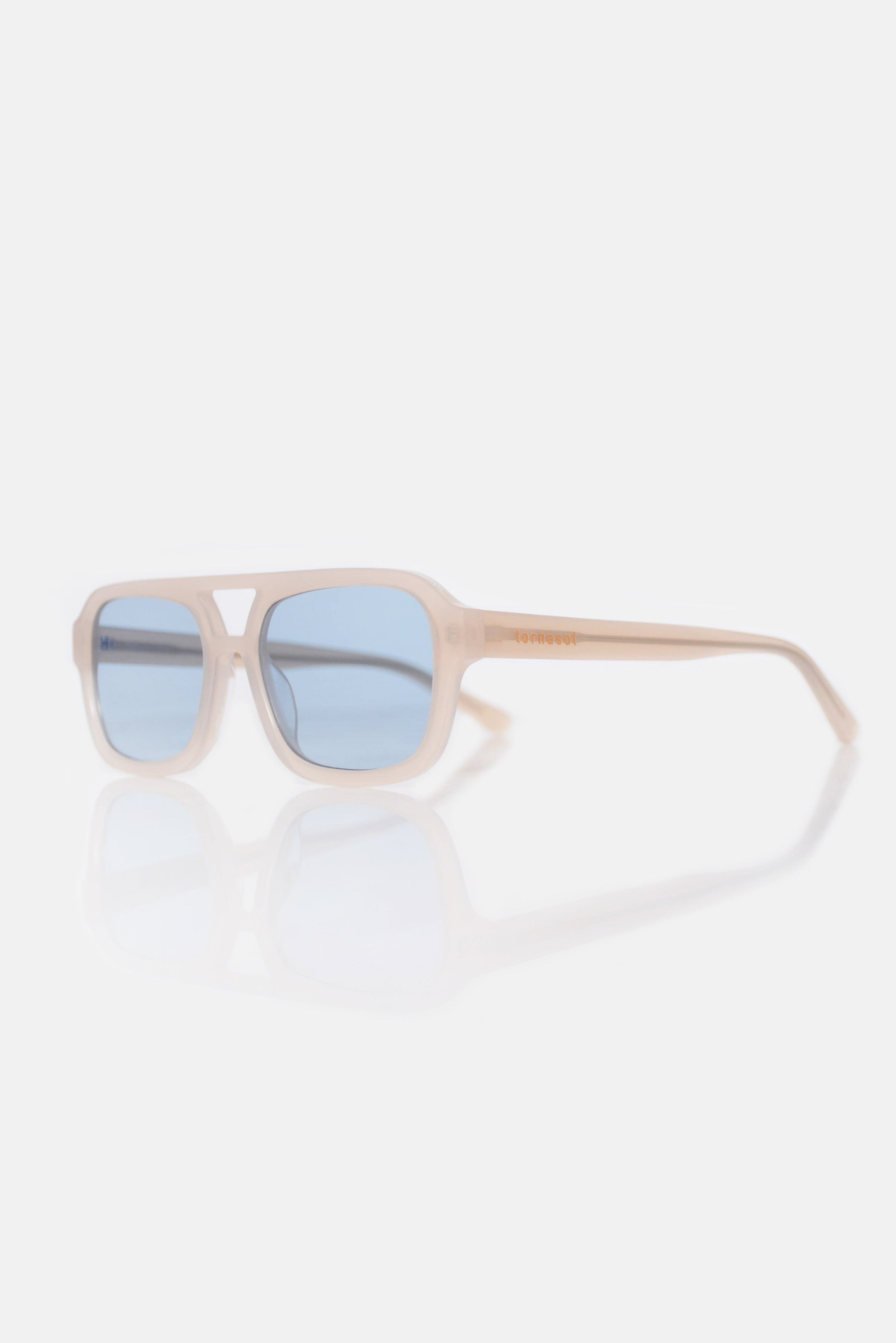 Val Sunnies Blue Cream